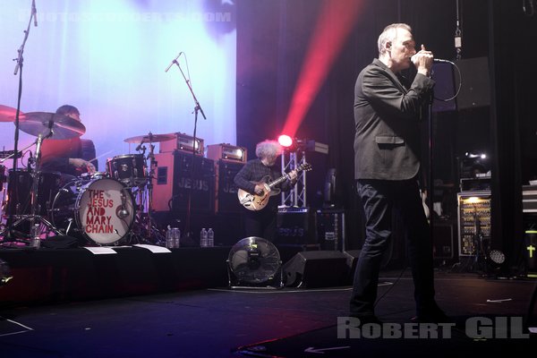 THE JESUS AND MARY CHAIN - 2021-12-05 - PARIS - Le Bataclan - 